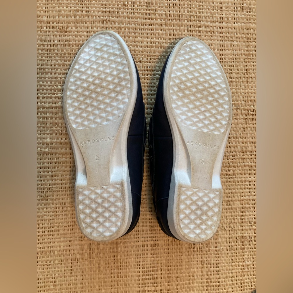 AEROSOLES Navy Leather Boat Shoes Blue Leather Slip-On Shoes Deck Shoes - Picture 4 of 5